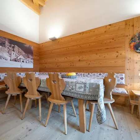 Apartment Chalet De L'or - Alpe Lusia Dolomites *