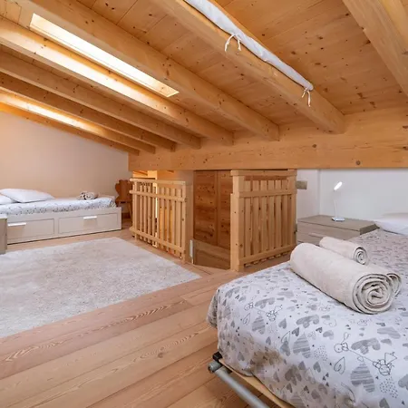 Chalet De L'or - Alpe Lusia Dolomites Apartment Bellamonte