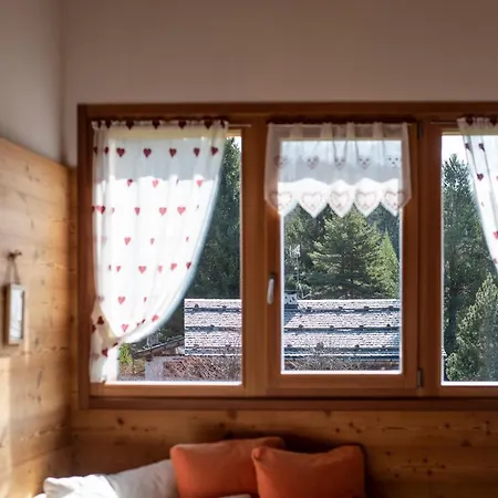 Chalet De L'or - Alpe Lusia Dolomites Apartment *