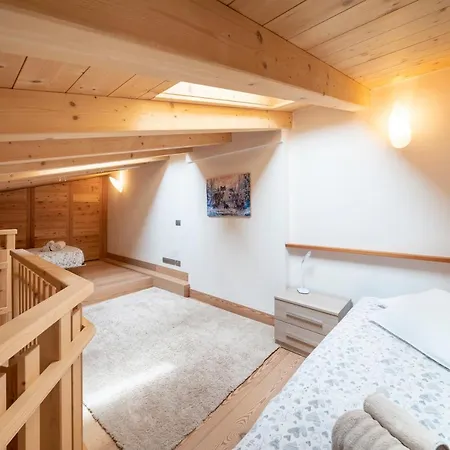 Apartment Chalet De L'or - Alpe Lusia Dolomites *